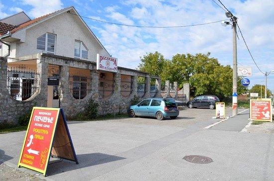 Pizzeria Restaurant S